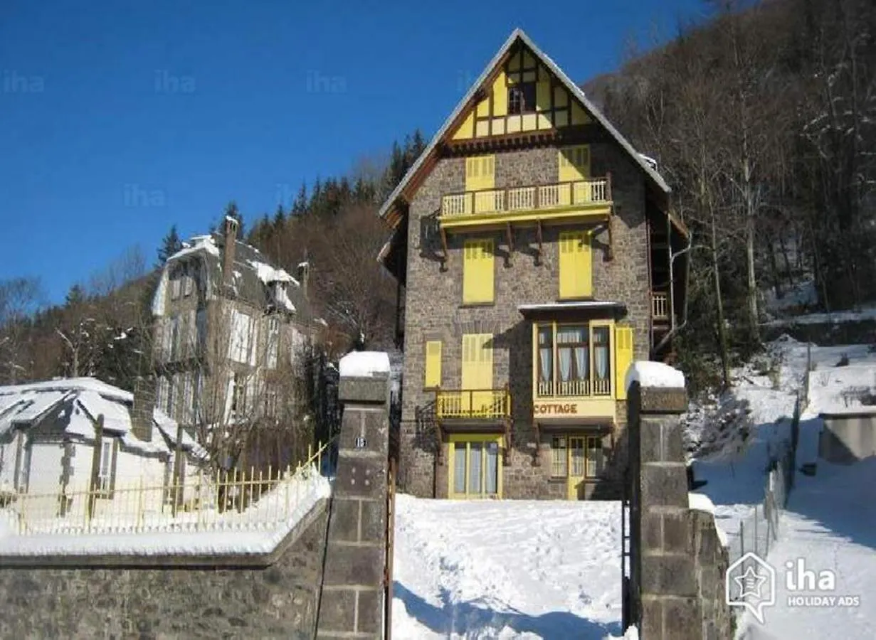 Apt Capacite 2 A 5 Personnes Le Mont-Dore 0*,  France